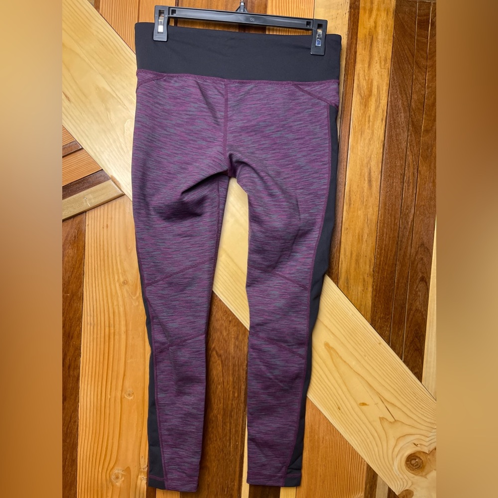 Kirkland Signature Women’s Yoga Pants - Size Small - Maroon Blend
